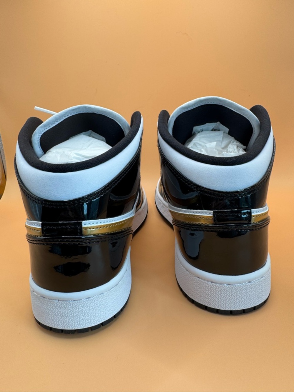 Nike Air Jordan 1 Mid SE Black Gold Patent Women’s 7 (5.5Y) Worn Once - Picture 4 of 16